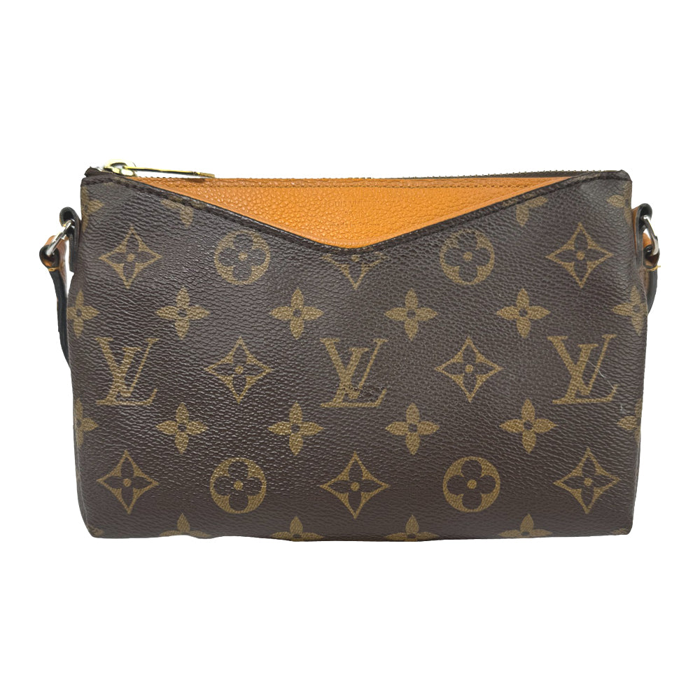 LOUIS VUITTON Pochette Pallas Bag LHQ330