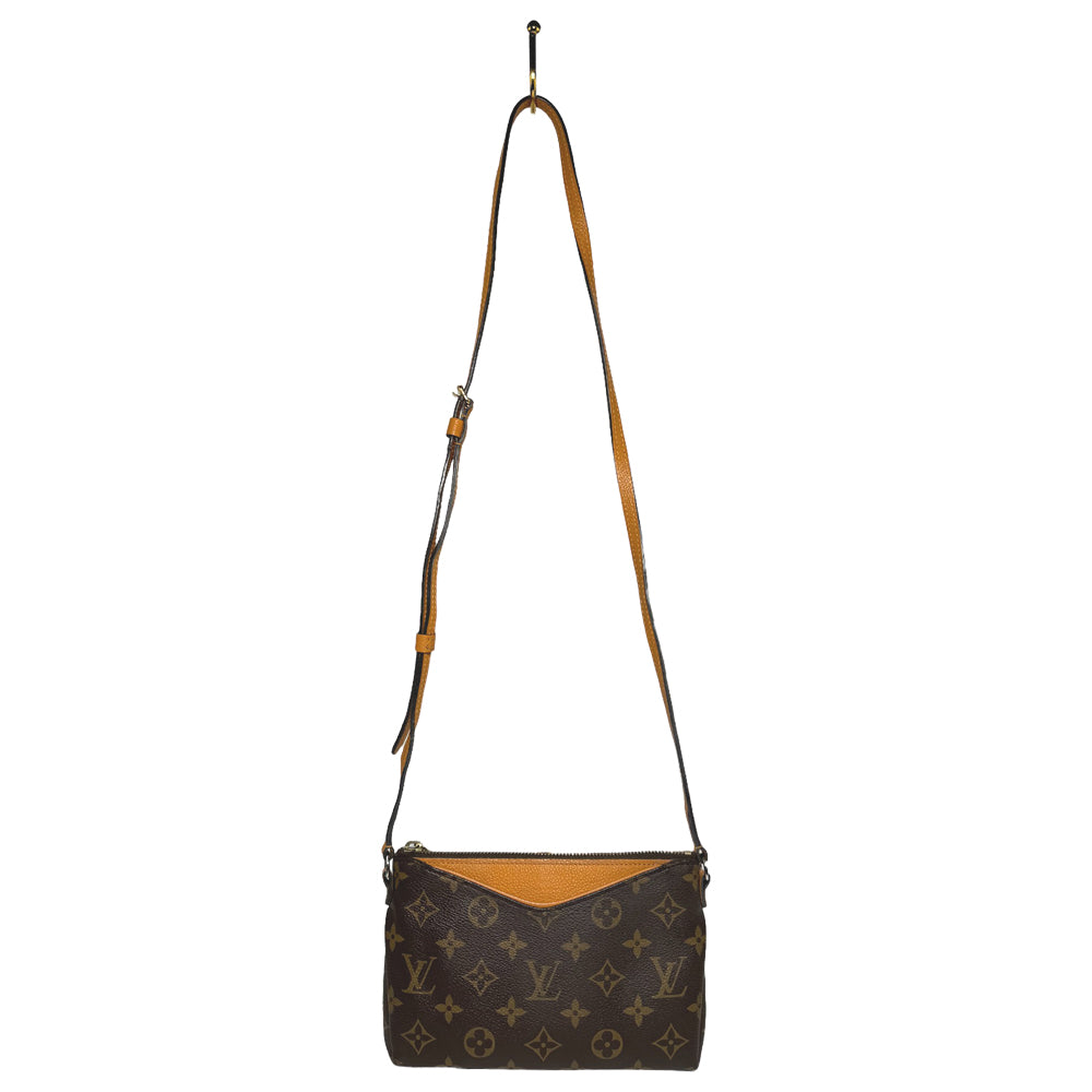 LOUIS VUITTON Pochette Pallas Bag LHQ330