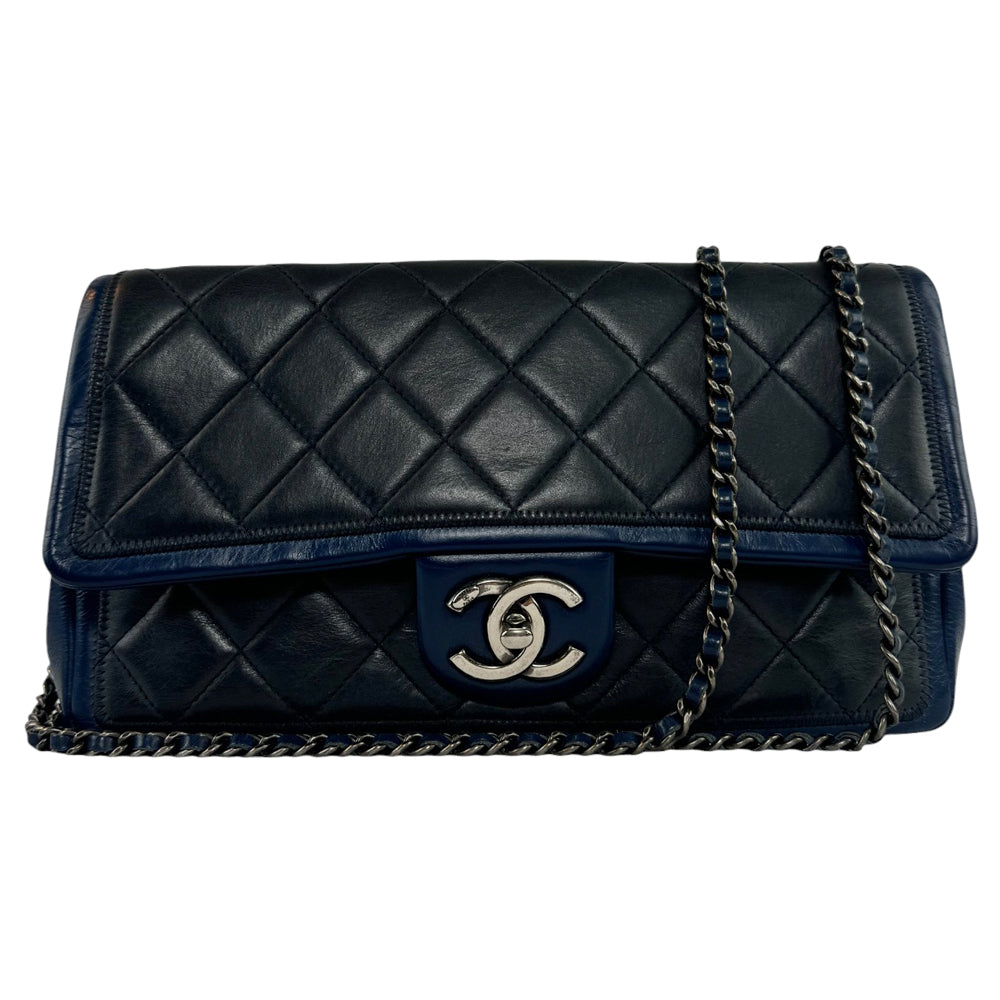 CHANEL Bicolour Lambskin Black/Navy Shoulder Bag LHQ396