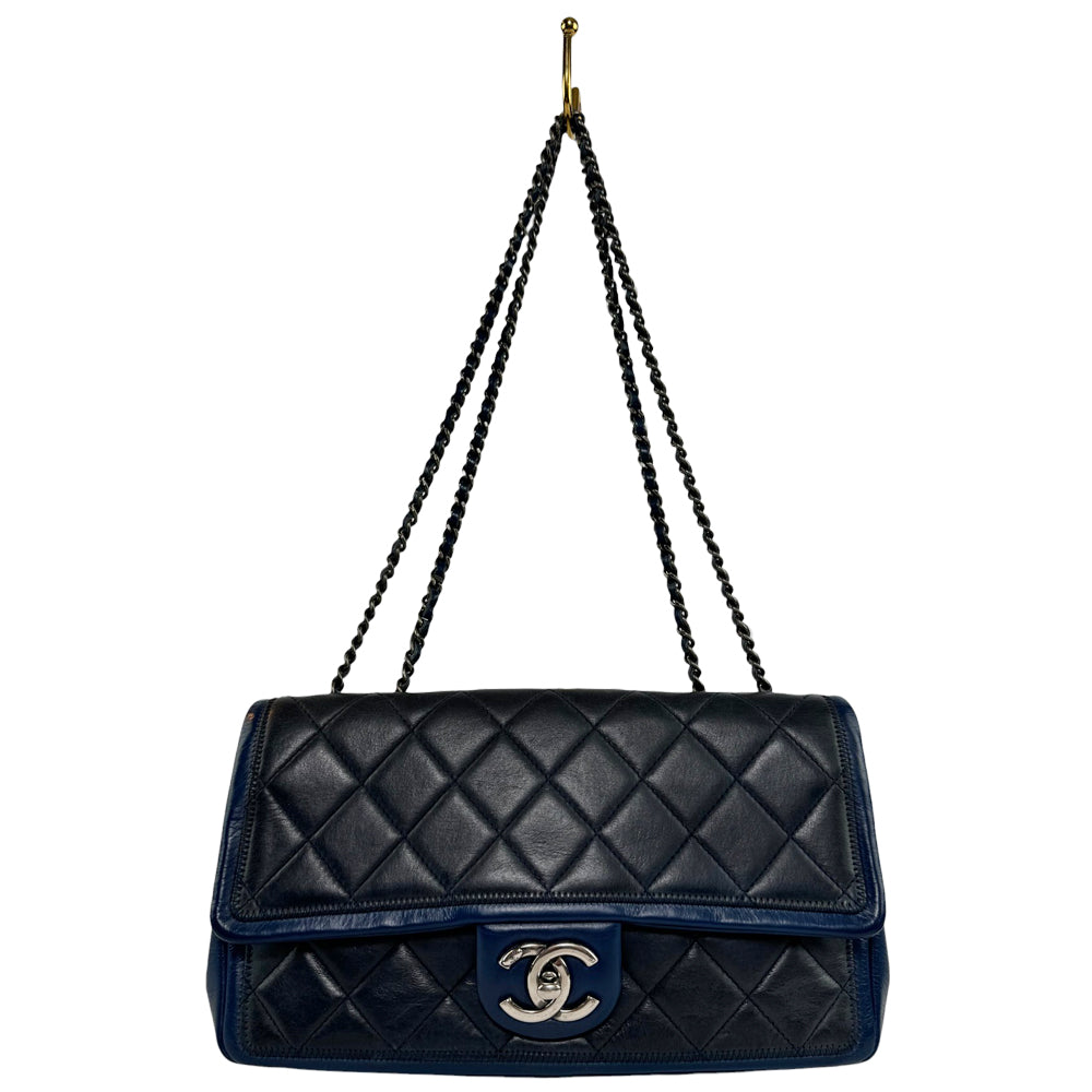 CHANEL Bicolour Lambskin Black/Navy Shoulder Bag LHQ396