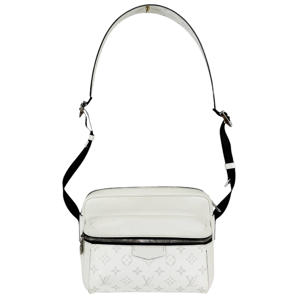 LOUIS VUITTON Outdoor Messenger PM White Monogram Crossbody Bag LHQ399