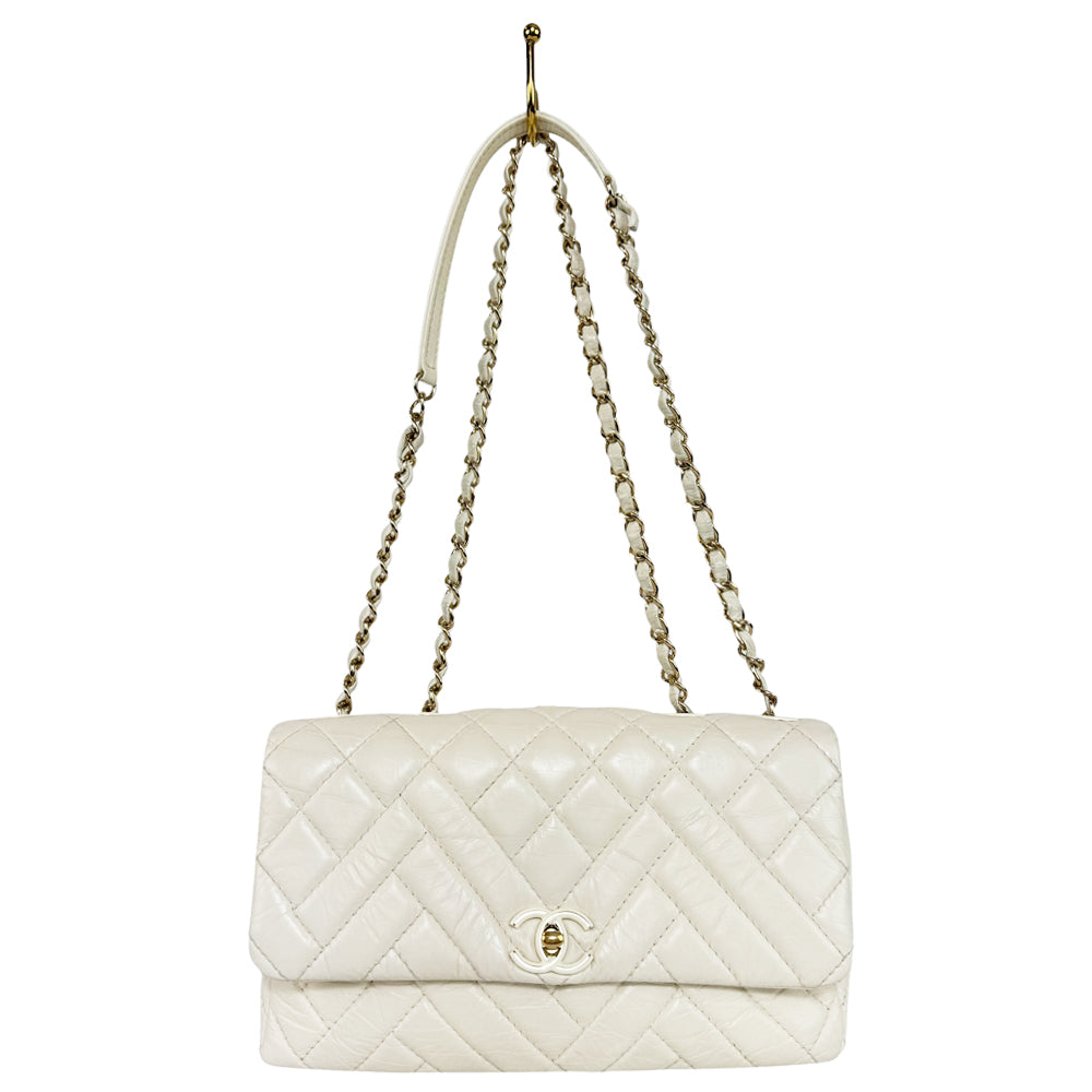 CHANEL Quilted White Leather Flap Shoulder Bag LHQ417