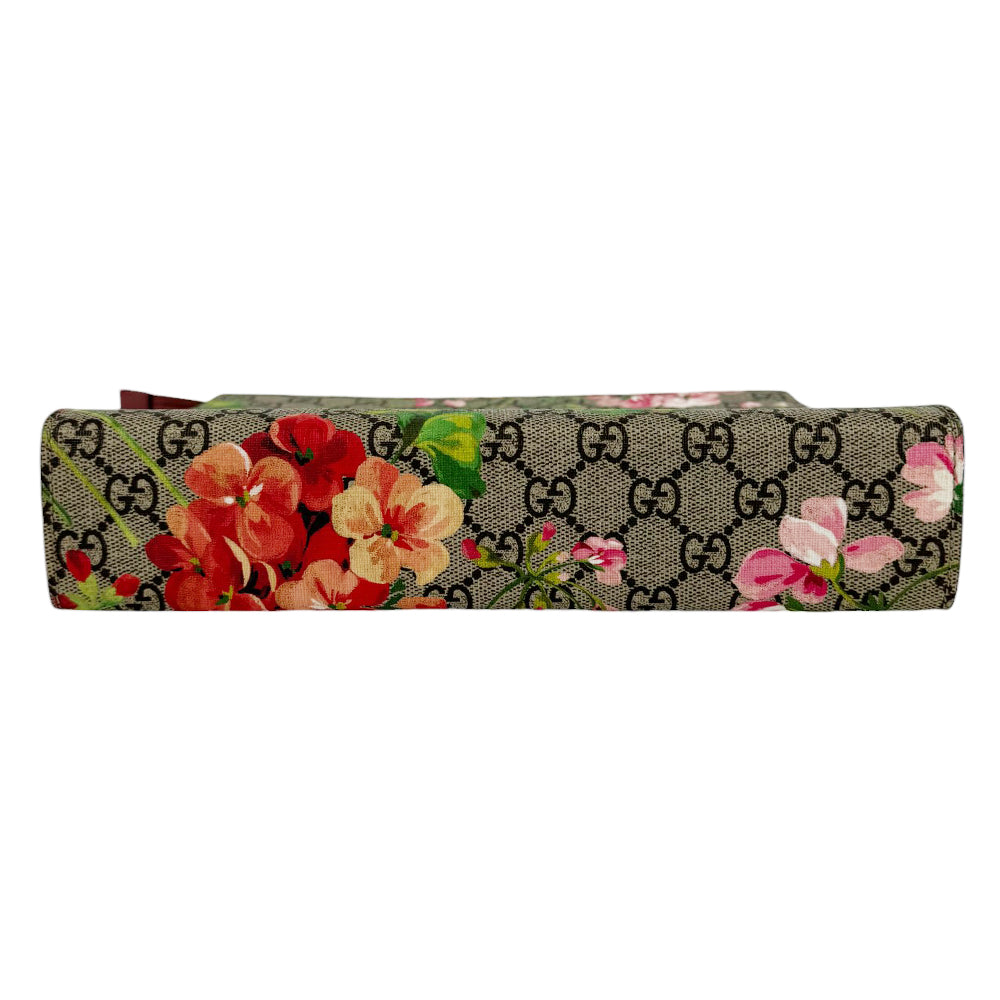 GUCCI GG Supreme Bloom Clutch Bag LHQ418