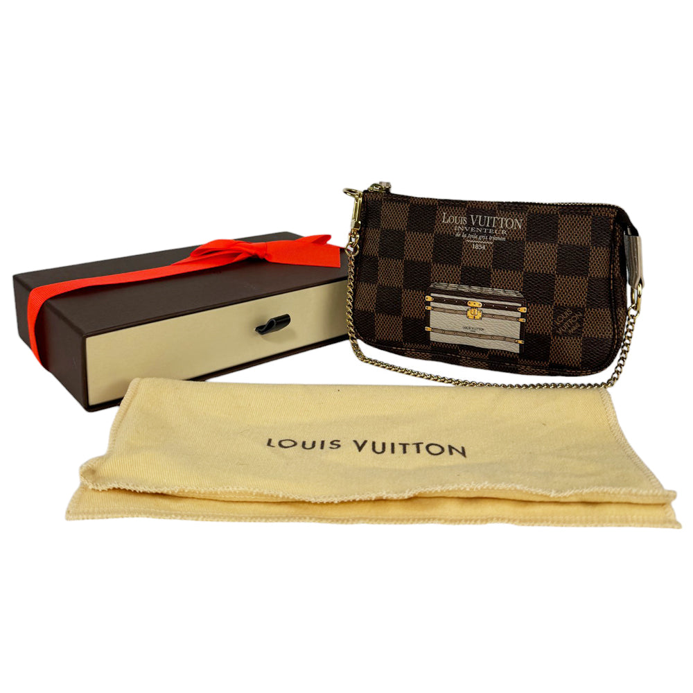 LOUIS VUITTON Mini Damier Pochette Trunks & Locks LHQ428