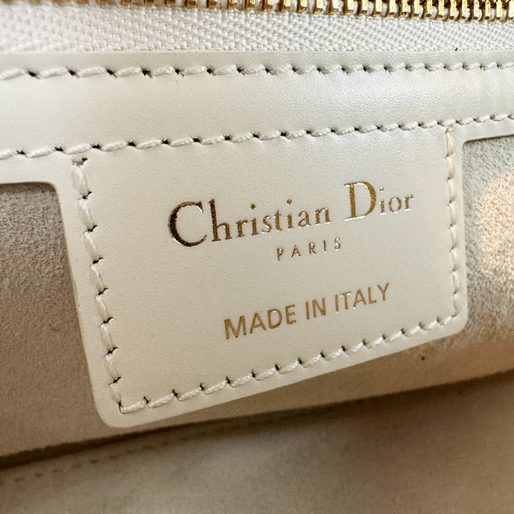 CHRISTIAN DIOR Nomad White Leather Shoulder Bag LHQ521