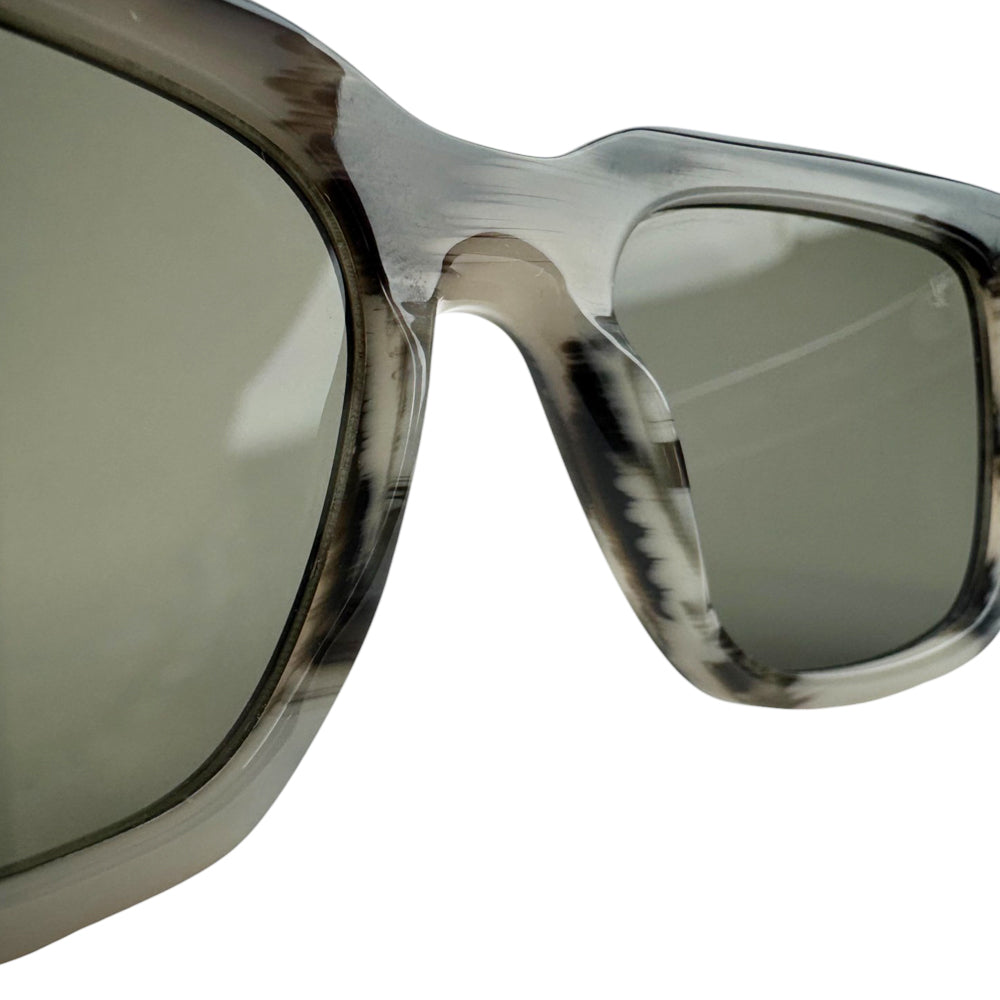 LOUIS VUITTON Grey/Black Stripe Sunglasses LHQ631