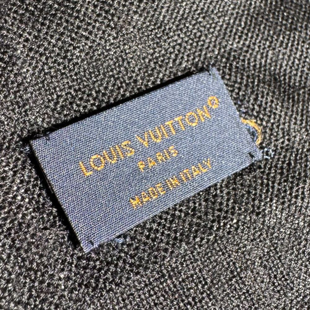 LOUIS VUITTON Black Monogram Scarf LHQ654