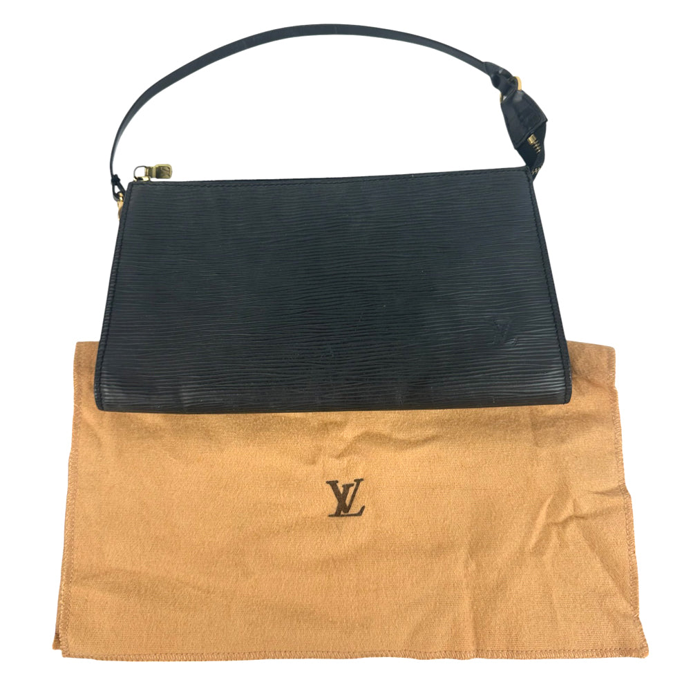 LOUIS VUITTON Mini Pochette Epi Black Accessory Shoulder Bag LHQ678