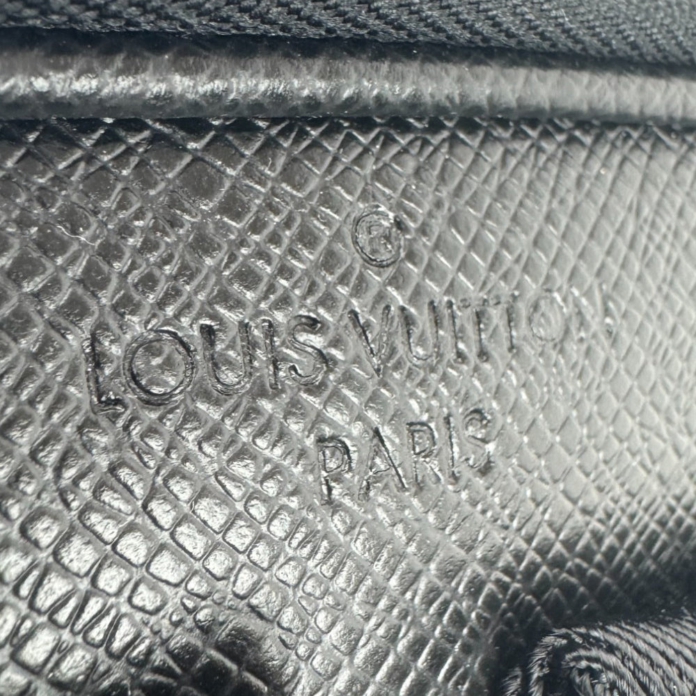 LOUIS VUITTON Taiga Black Leather Avenue Backpack LHQ841