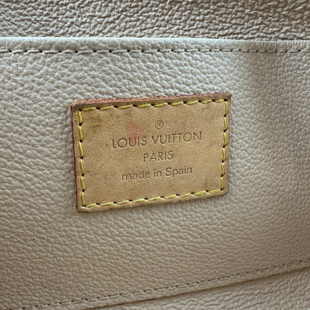 LOUIS VUITTON Brown Monogram Cosmetics Pouch Bag LHQ918