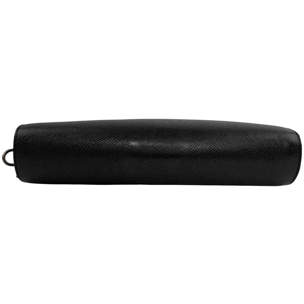 LOUIS VUITTON Black Taiga Leather Baikal Clutch Bag LHQ923