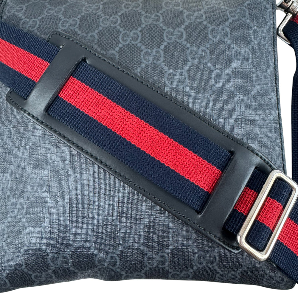 GUCCI Small GG Black Supreme Canvas Crossbody Shoulder Bag LHQ924