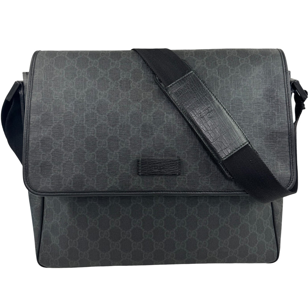 GUCCI GG Black Supreme Canvas Messenger Shoulder Bag LHQ935