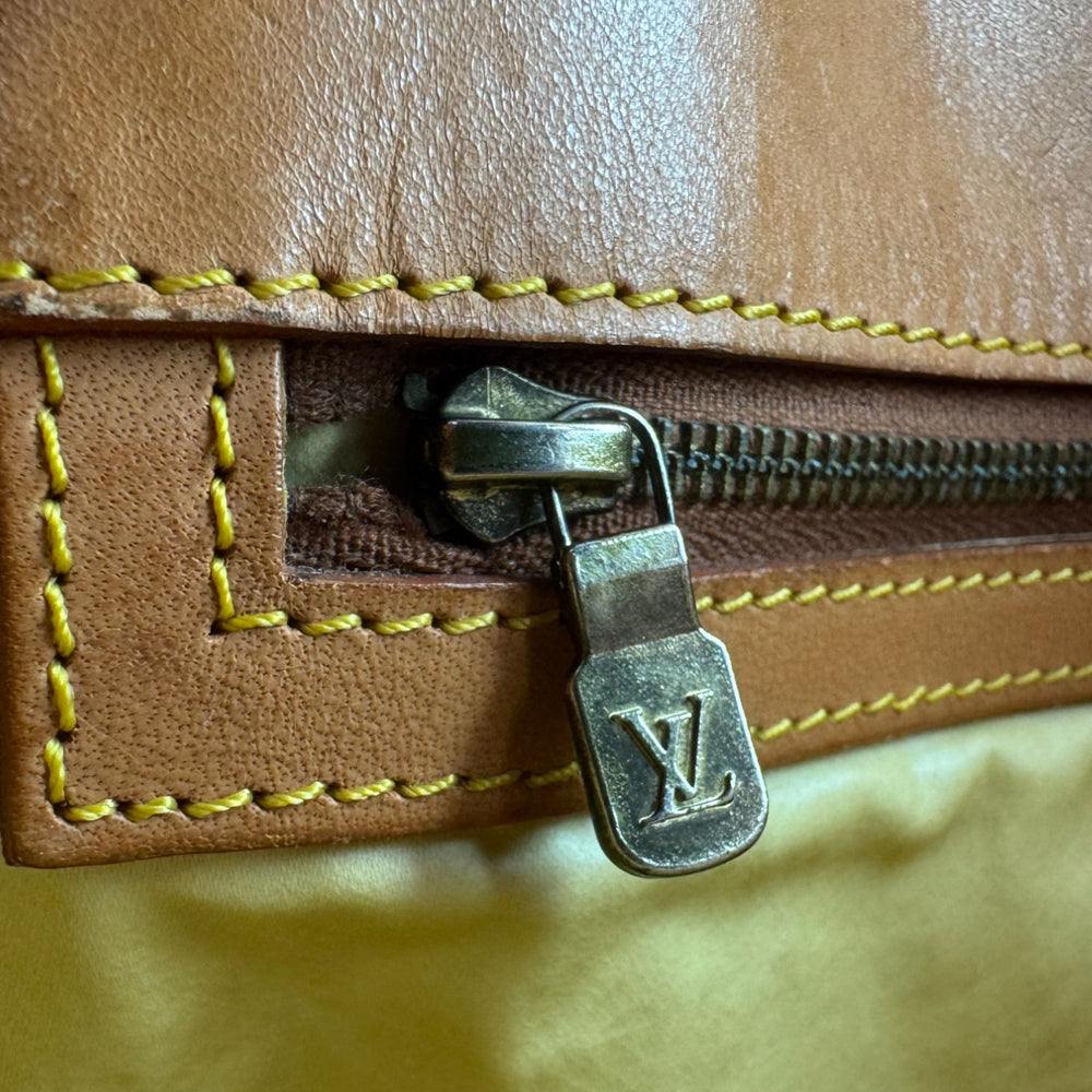 LOUIS VUITTON Brown Monogram Bucket GM Tote Shoulder Bag LHQ946