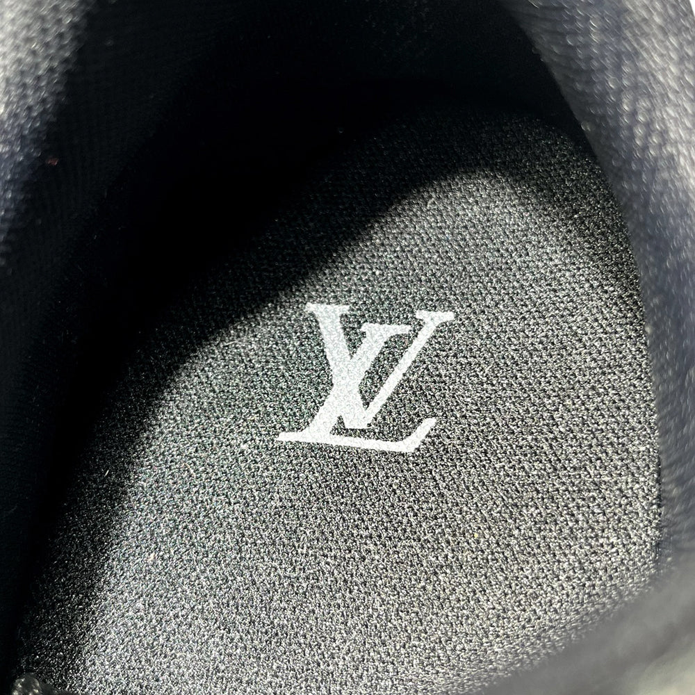 LOUIS VUITTON Run Away Turnschuhe Schwarz Grau Wildleder Größe 8.5 UK LHQ95